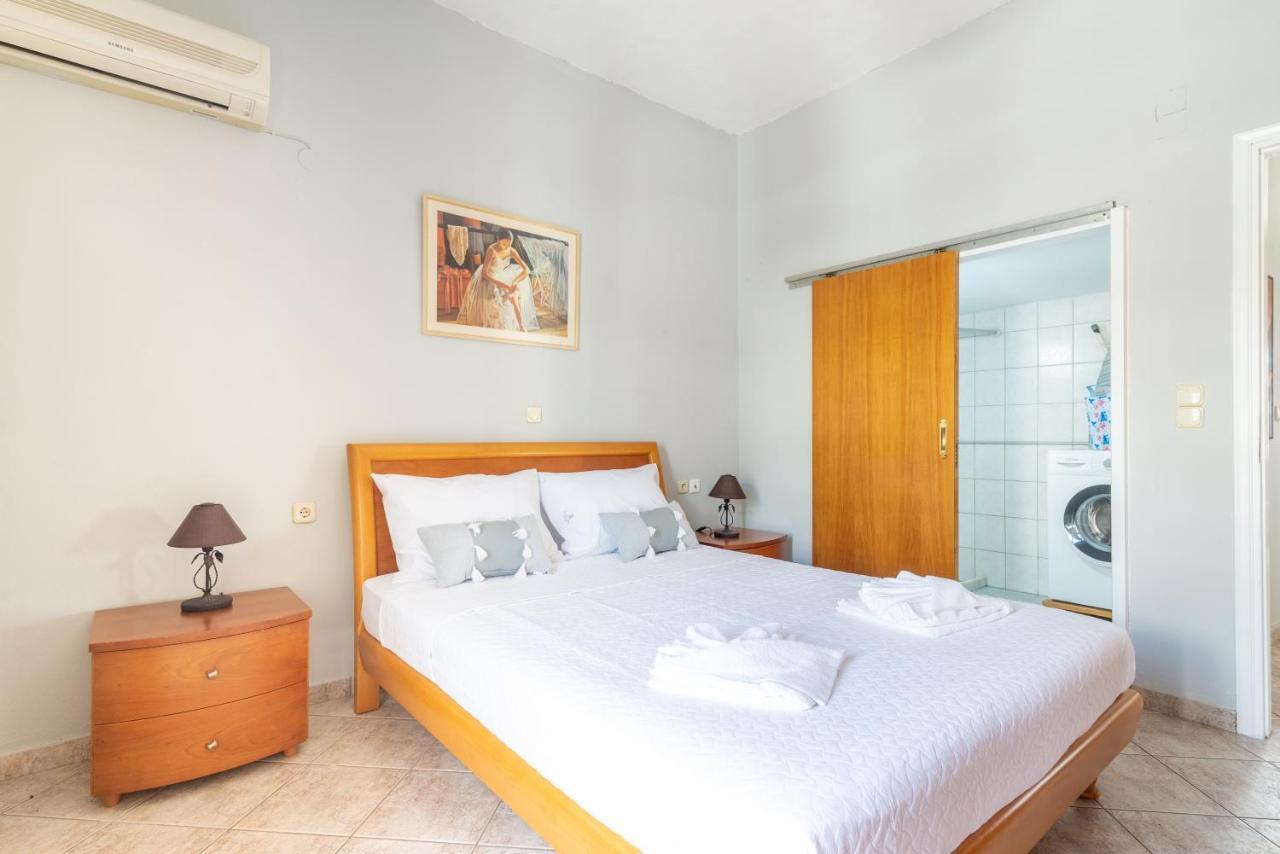 Spacious Near Downtown Apartment