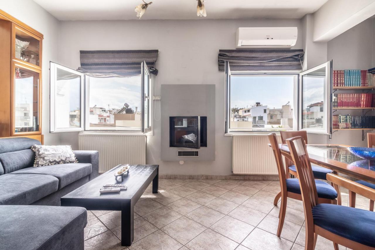 Spacious Near Downtown Apartment *